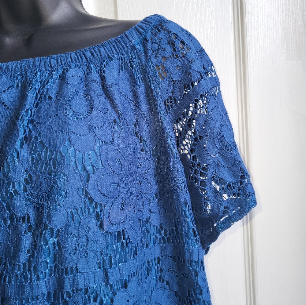 Lace Flower Detail Blue Dress - Picture 2 of 5